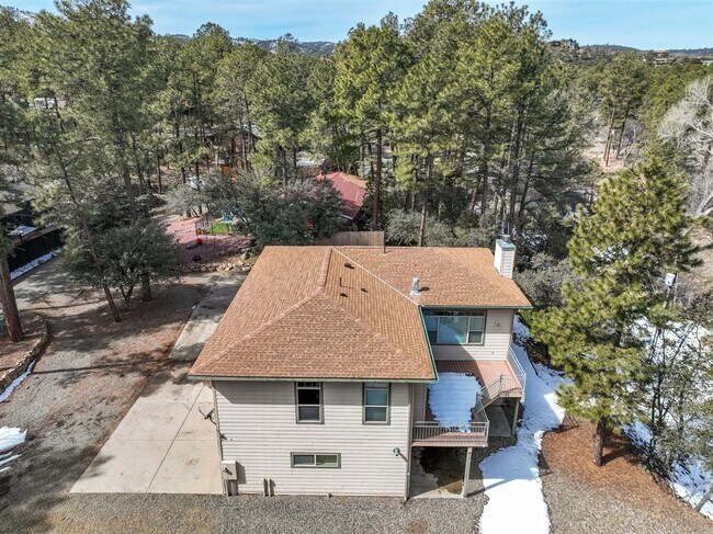 Building Photo - Beautiful home in the Mountain Club!