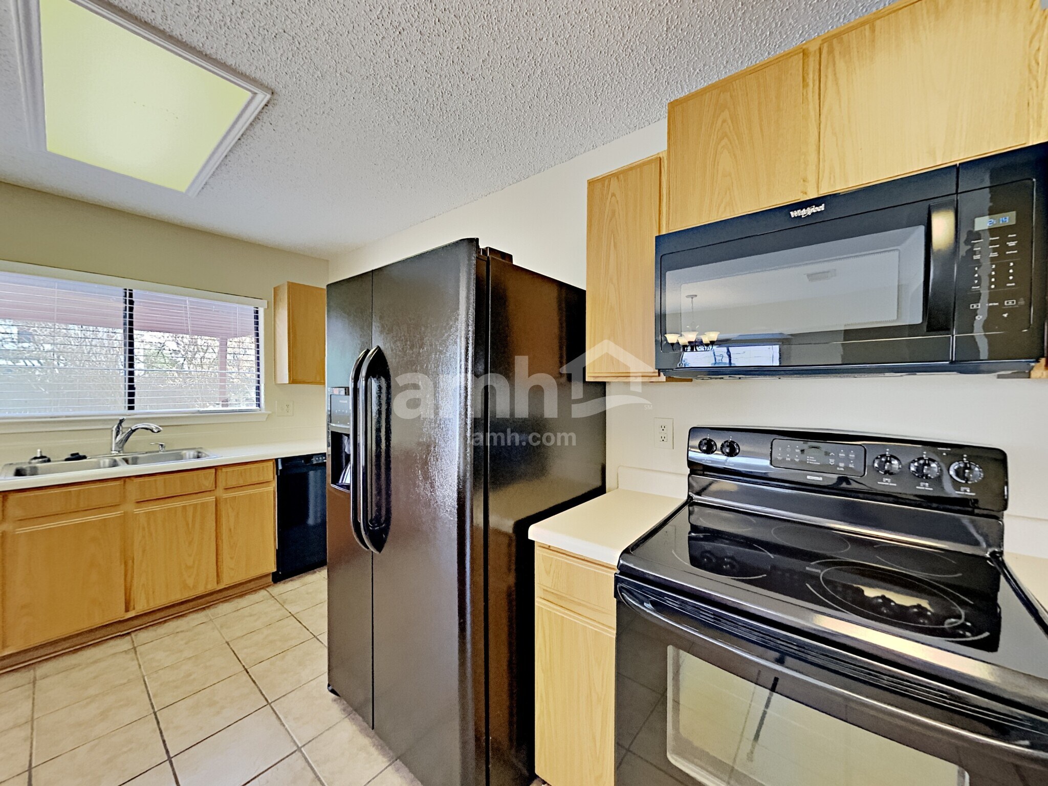 Building Photo - 7206 Knights Haven