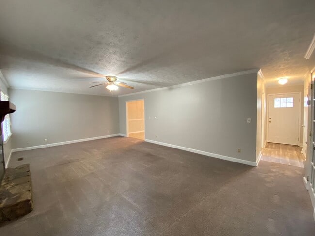 Building Photo - 1032 Emory Pl