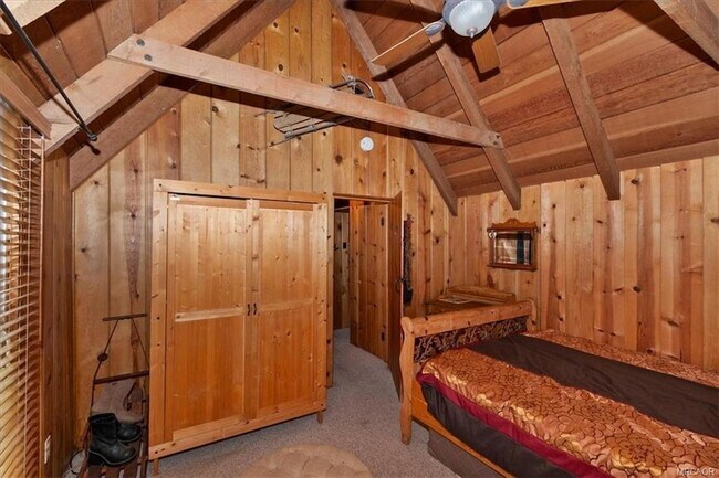 Building Photo - 295 Sunset Dr