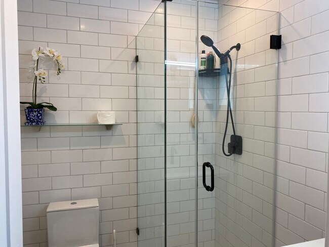 Modern bathroom - 4420 W 63rd St