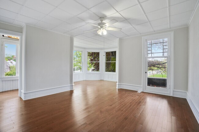 Building Photo - 1 Franklin Pl