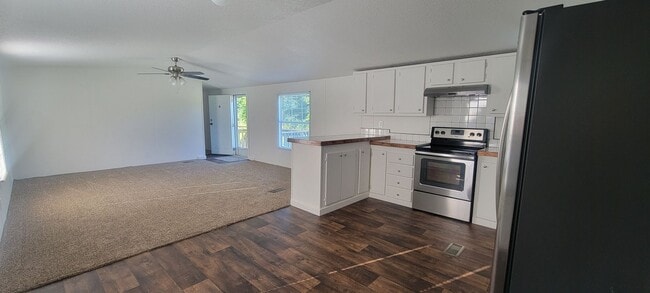 Building Photo - Ready to Move in