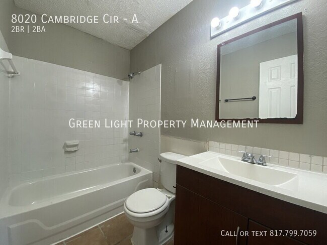 Building Photo - 8020 Cambridge Cir