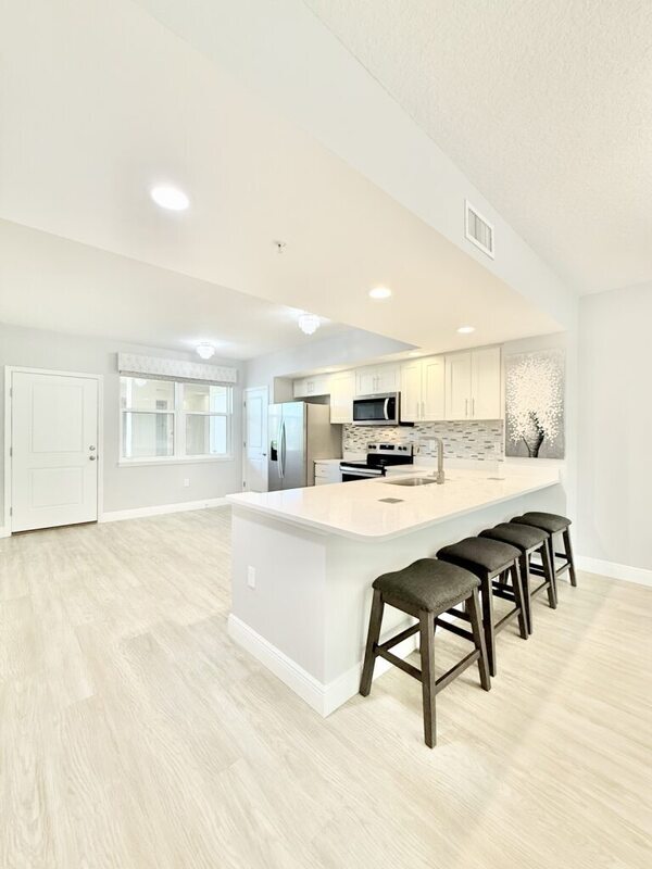 Building Photo - 960 Starkey Rd