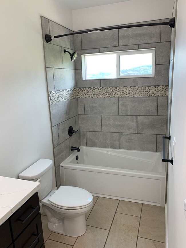 Building Photo - Breathtaking Paradise Retreat: Modern Home with Stunning Canyon Views and Next to Billie Park!