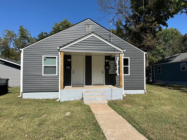 Building Photo - 451 W Lombard St