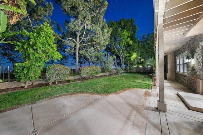 Building Photo - Gorgeous Estate Home In Encinitas Ranch