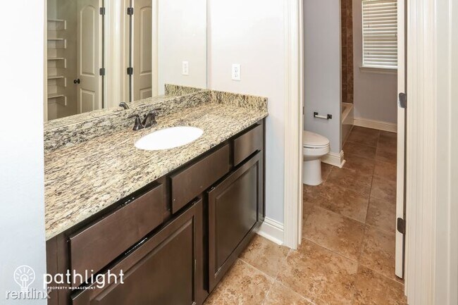Building Photo - 4 br, 3 bath House - 18505 Old Maplewood D...
