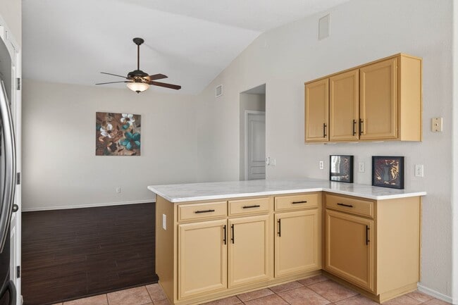 Building Photo - 3824 Plaza De La Yerba