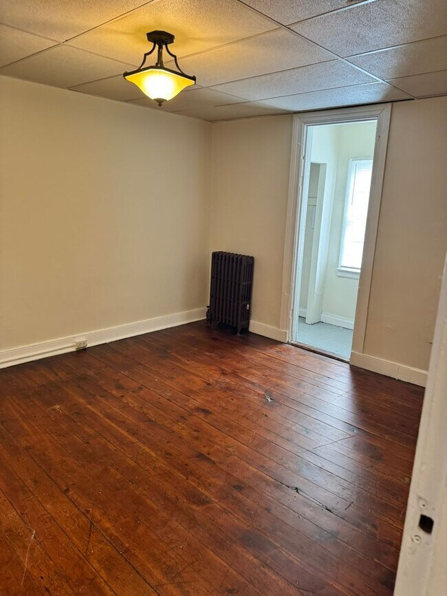 Building Photo - 210-212 N Potomac St