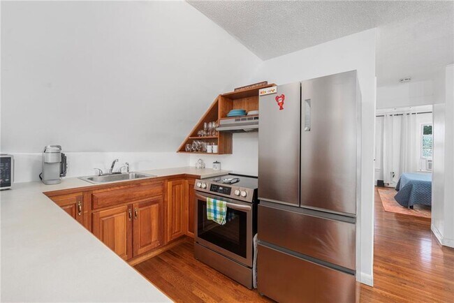 Building Photo - 183 Wood St