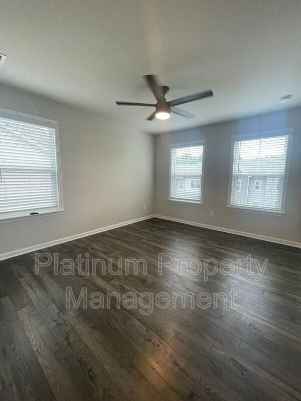 Building Photo - 1631 Venture Pt Wy