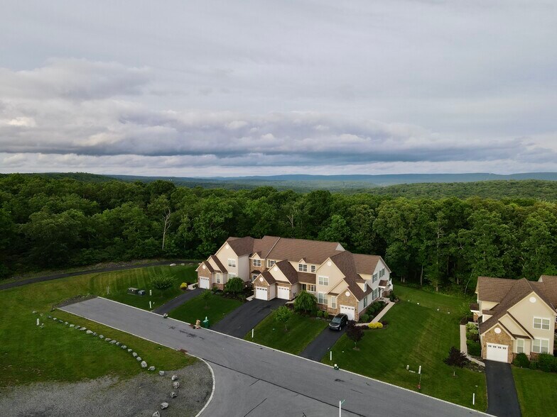 Building Photo - 1824 Big Ridge Dr