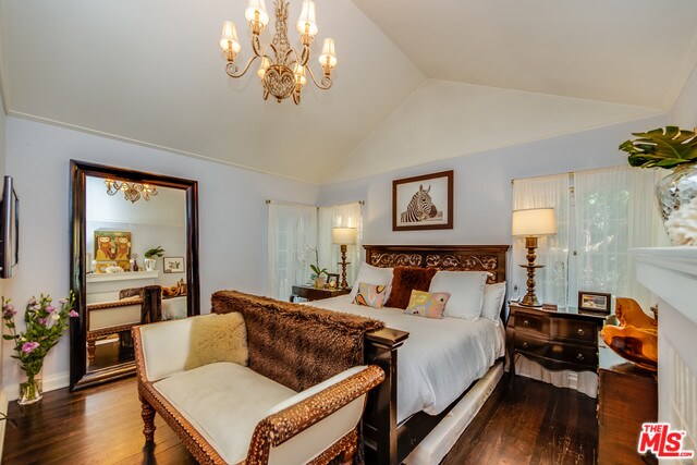 Building Photo - 8900 Hollywood Hills Rd