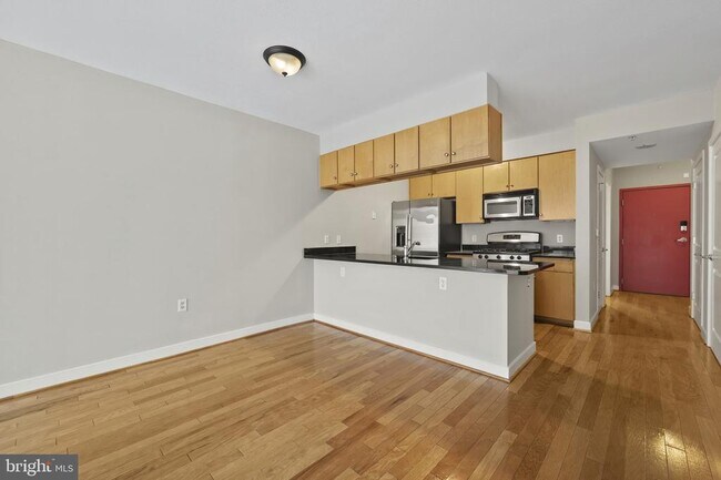 Building Photo - 1117 10th St NW