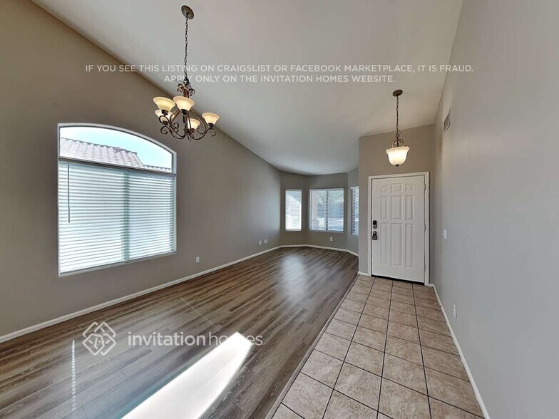 Building Photo - 1051 N 158th Ave