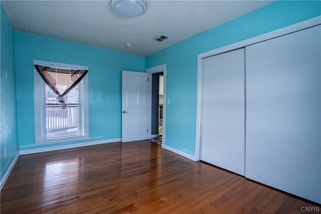 Building Photo - 312 Eastern Ave