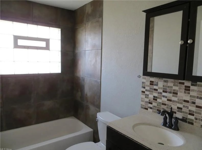 bathroom2 - 35 Grimm Heights Ave