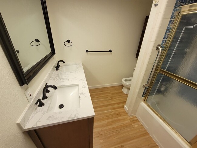 Building Photo - Torrance - 3 bd / 2 ba Home! GREAT LOCATION!!