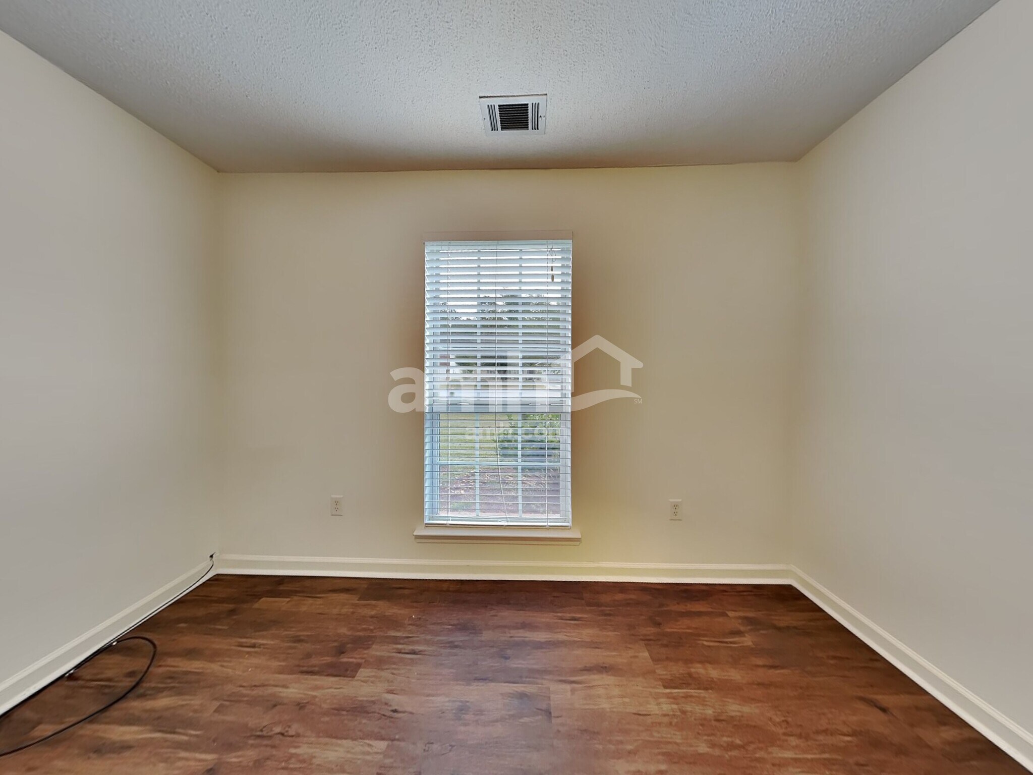 Building Photo - 20 Carlisle Ln