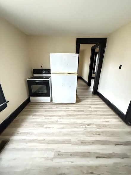 Building Photo - 2414 Garfield Ave