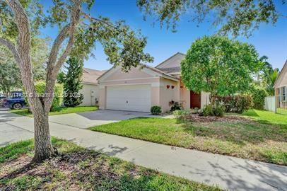 Building Photo - 955 Savannah Falls Dr