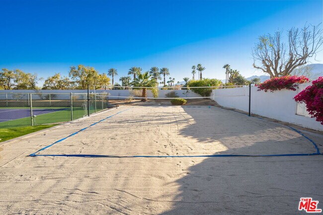 Building Photo - 50350 Vista Montana Rd