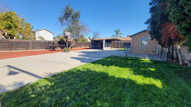 Building Photo - 5 bed/ 3 bath house in El Cajon