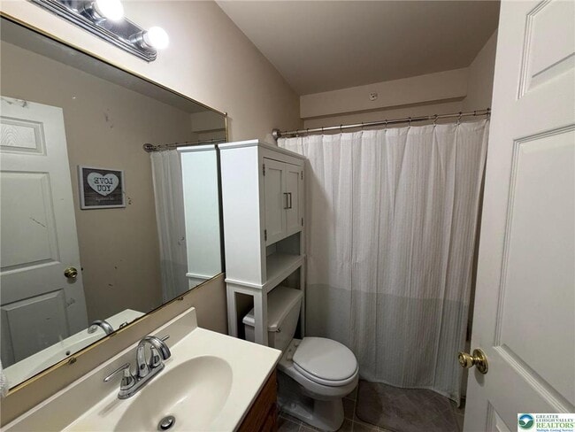 Building Photo - 3496 Linden St