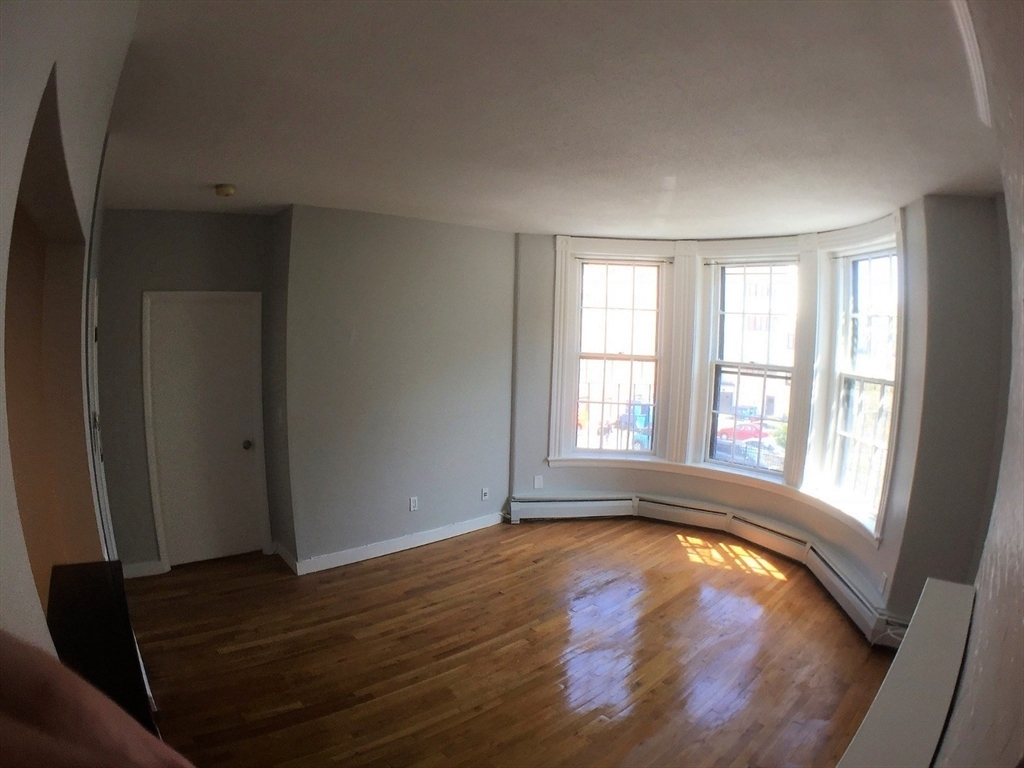 Building Photo - 25 Saint Stephen St