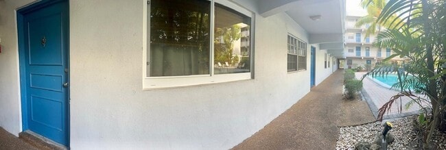 Building Photo - 1407 NE 56th St