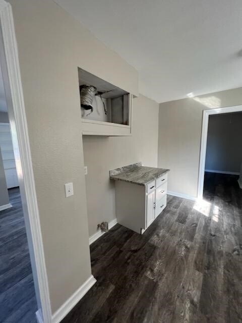 Building Photo - 1013 W Spanish Camp Rd