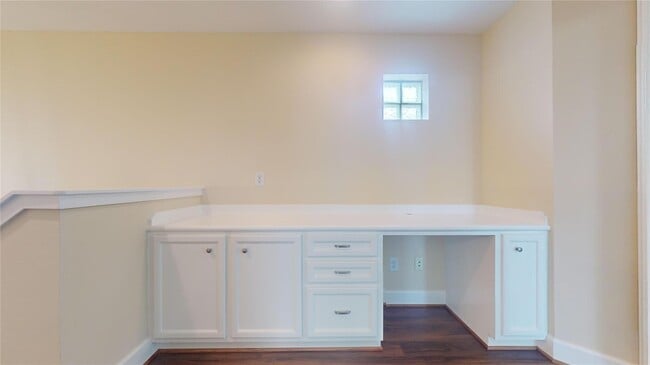 Building Photo - 8749 Bryam St