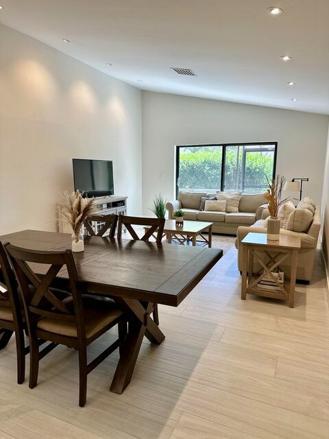 Building Photo - 22670 Vistawood Way