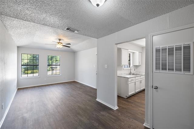 Building Photo - 2540 Avenue H