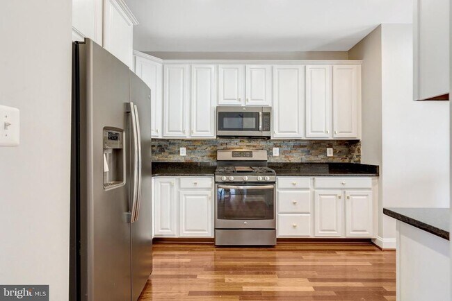 Building Photo - 6830 Hartzell Hill Ln