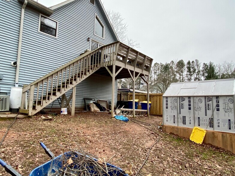 Building Photo - 1095 Mountain Springs Dr NW