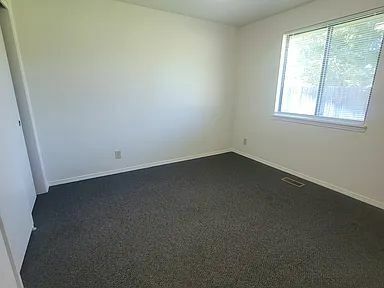 Building Photo - 7054 W Saxton Dr