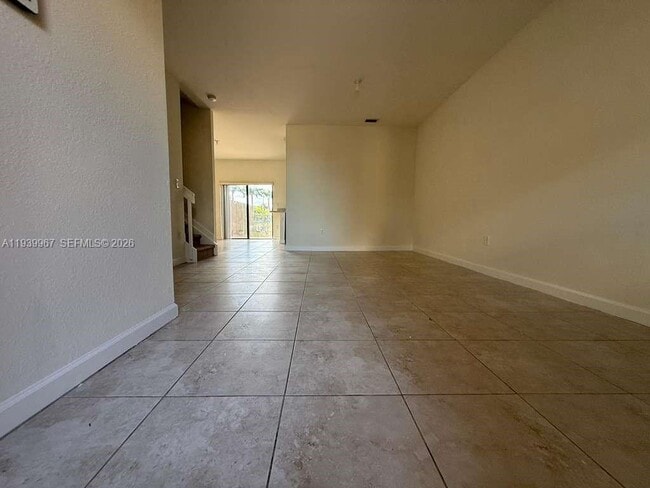 Building Photo - 320 SE 37th Ter