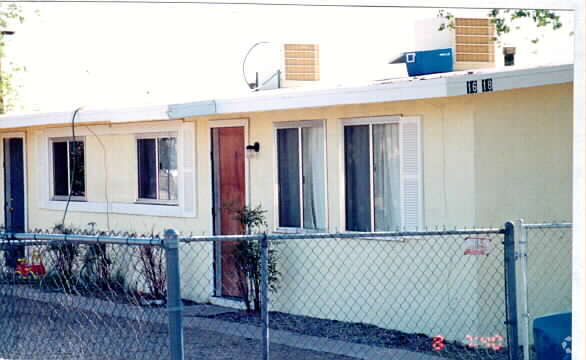 Building Photo - 16618 Live Oak St