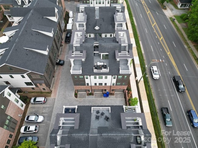 Building Photo - 4121 Selwyn Walk Ct