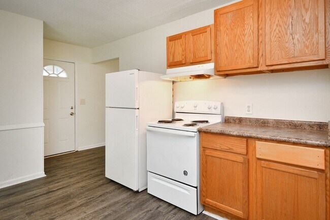 Building Photo - New Lower Price! Remodeled 3 bed / 1.5 bath home near downtown Spartanburg