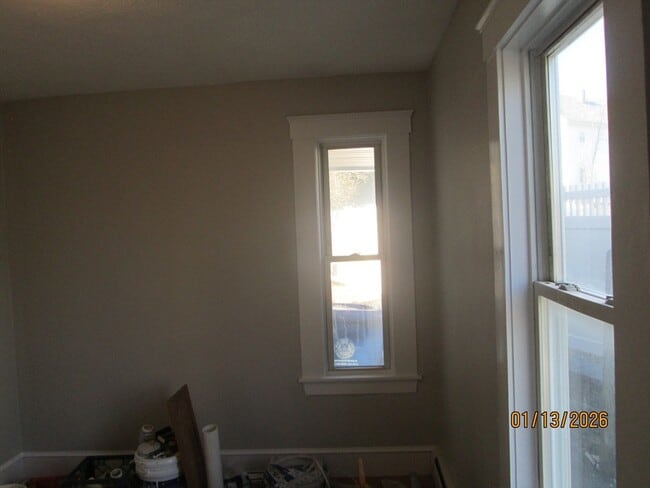 Building Photo - 52 Vernon St