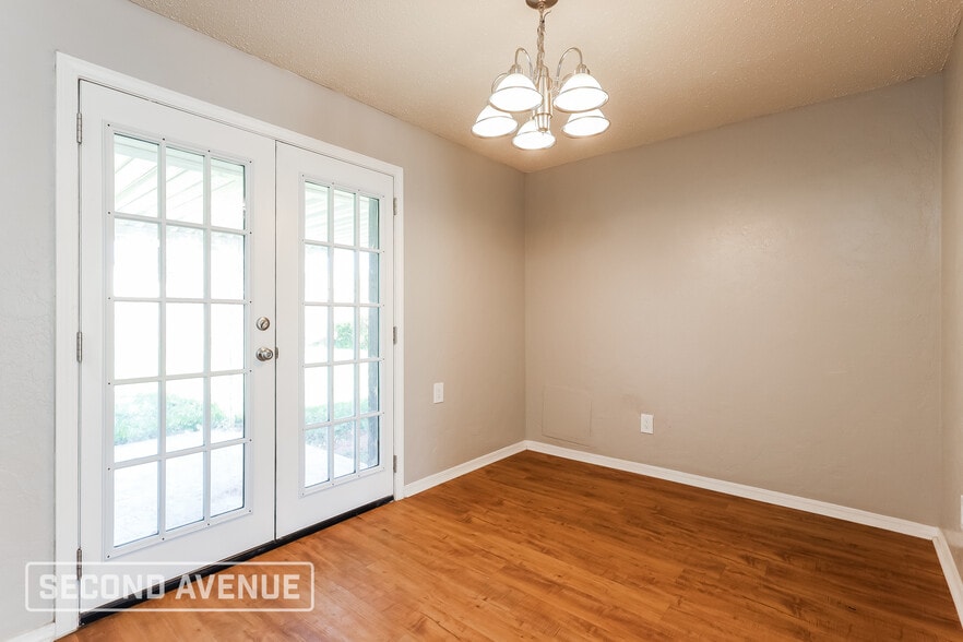 Building Photo - 5316 S Bodine Dr