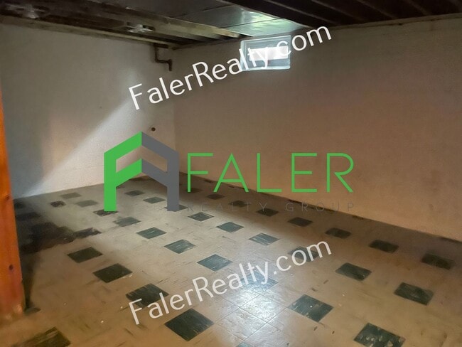 Building Photo - Charming Cape Cod w/ Garage