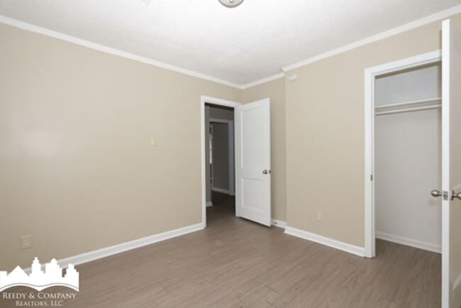 Building Photo - National/Guernsey Duplex