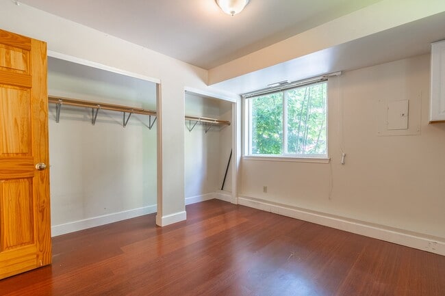 Building Photo - 2BR Apartment in Classic Capitol HIll Hous...