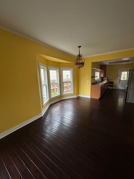 Building Photo - 512 Avenue C