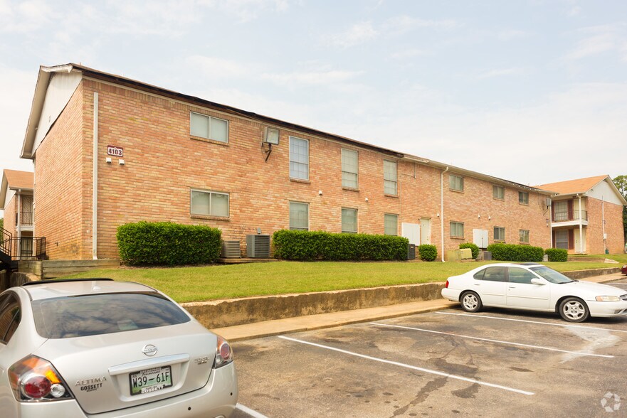 Lexington Apartments 4123 Aux Arms Dr Memphis TN 38128 Apartment Finder